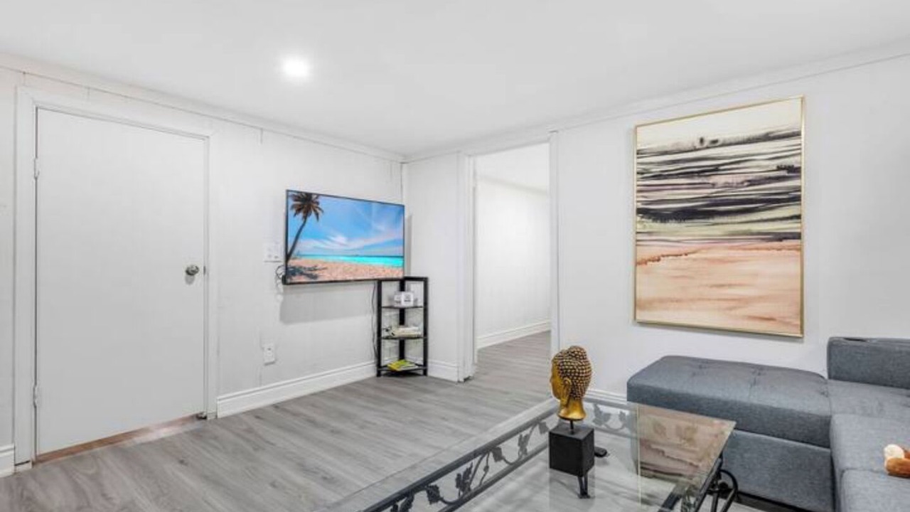 Photo of Livingroom in Durham Region