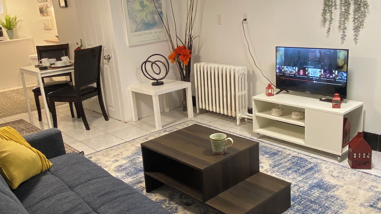 Photo of Livingroom in Trinity - Bellwoods