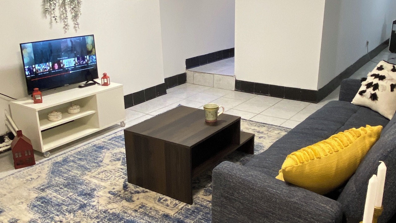 Photo of Livingroom in Trinity - Bellwoods