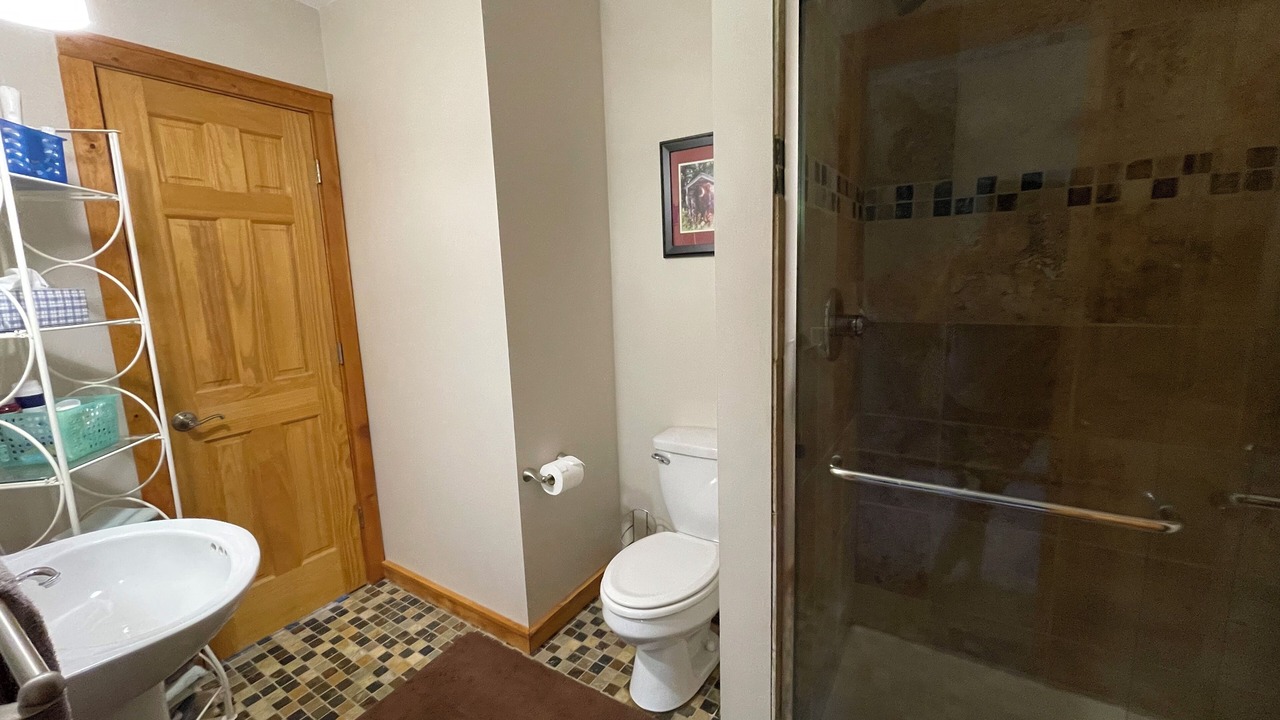 Photo of Bathroom in Lowry