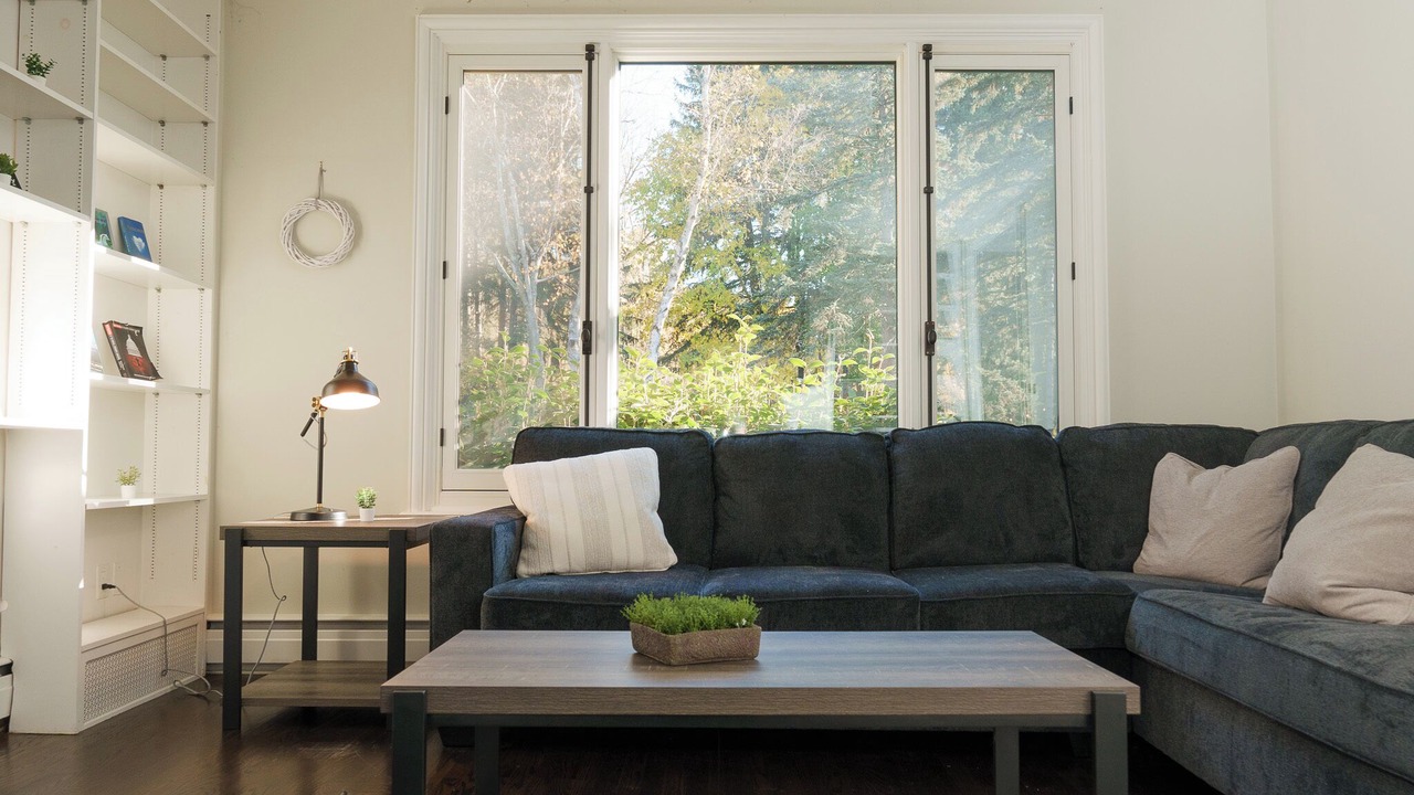 Photo of Livingroom in Ancaster