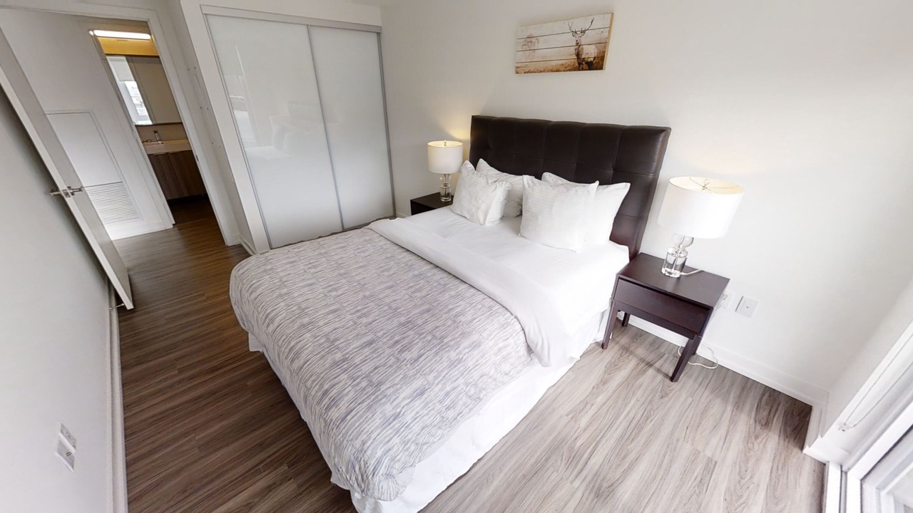 Photo of Bedroom in Bay Street Corridor