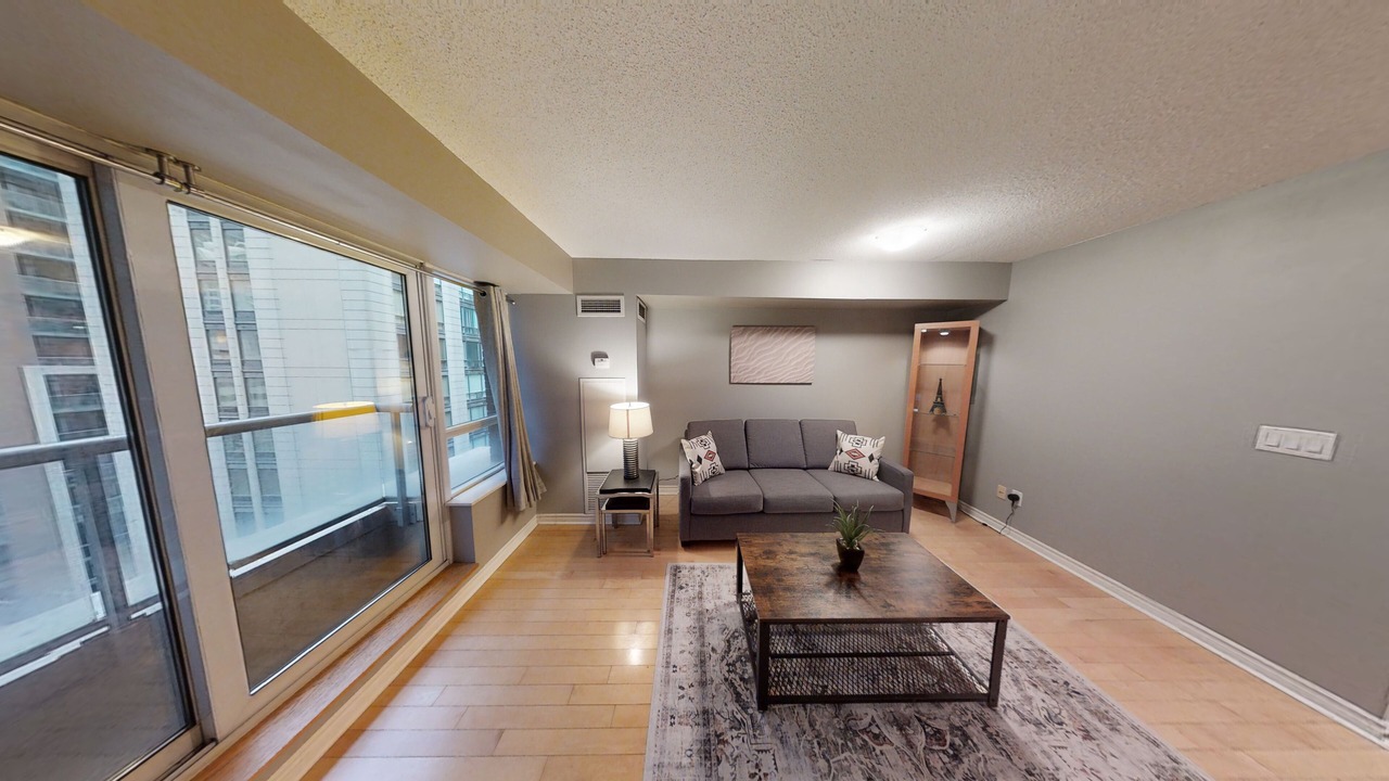 Photo of Livingroom in Toronto Entertainment District