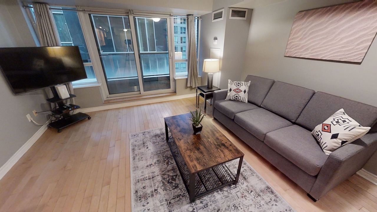 Photo of Livingroom in Toronto Entertainment District
