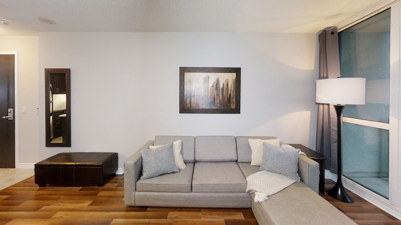 Photo of Livingroom in Toronto Entertainment District