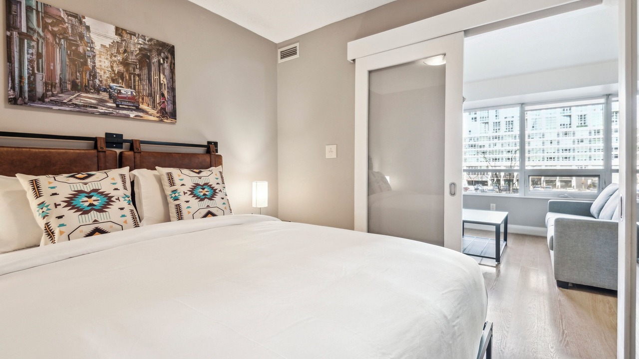 Photo of Bedroom in Toronto Entertainment District