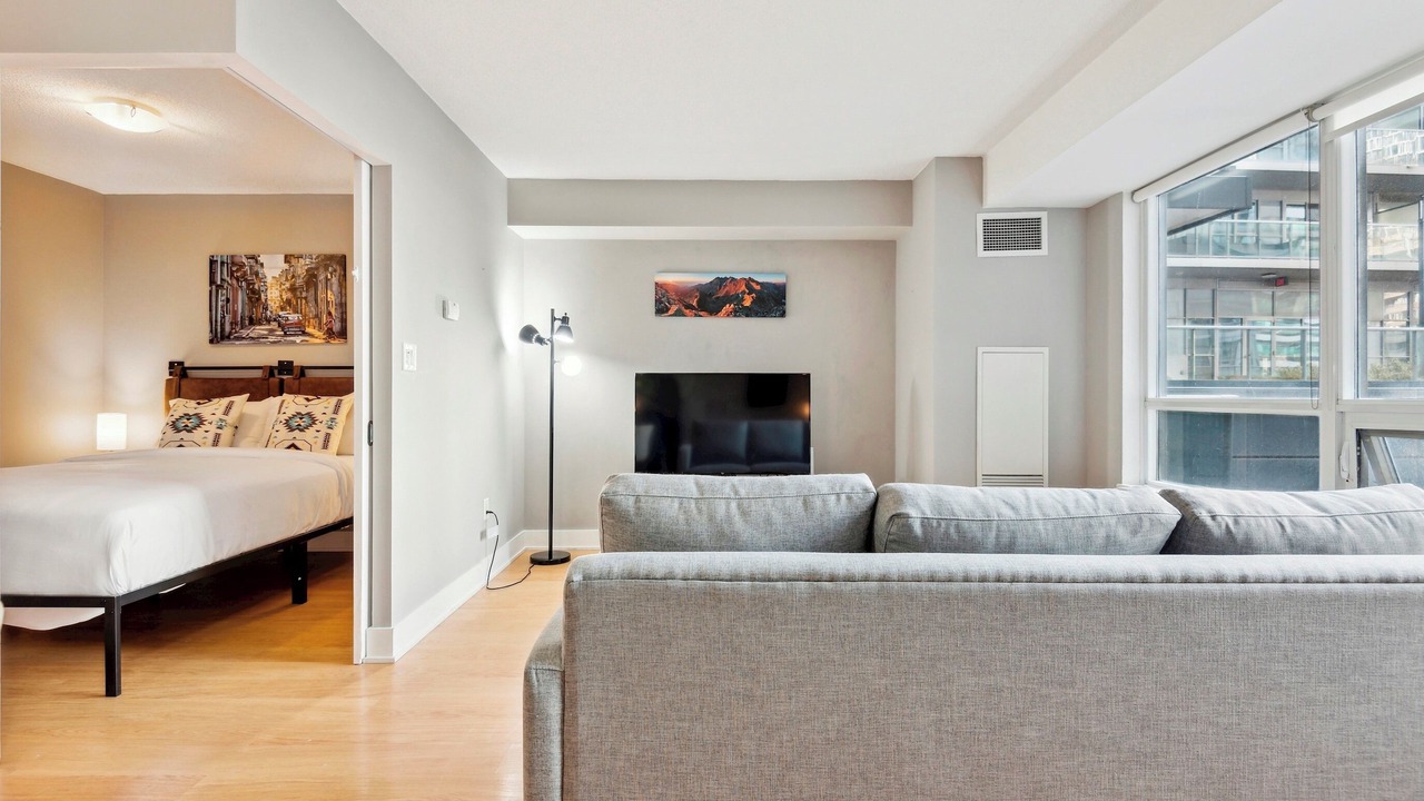 Photo of Livingroom in Toronto Entertainment District