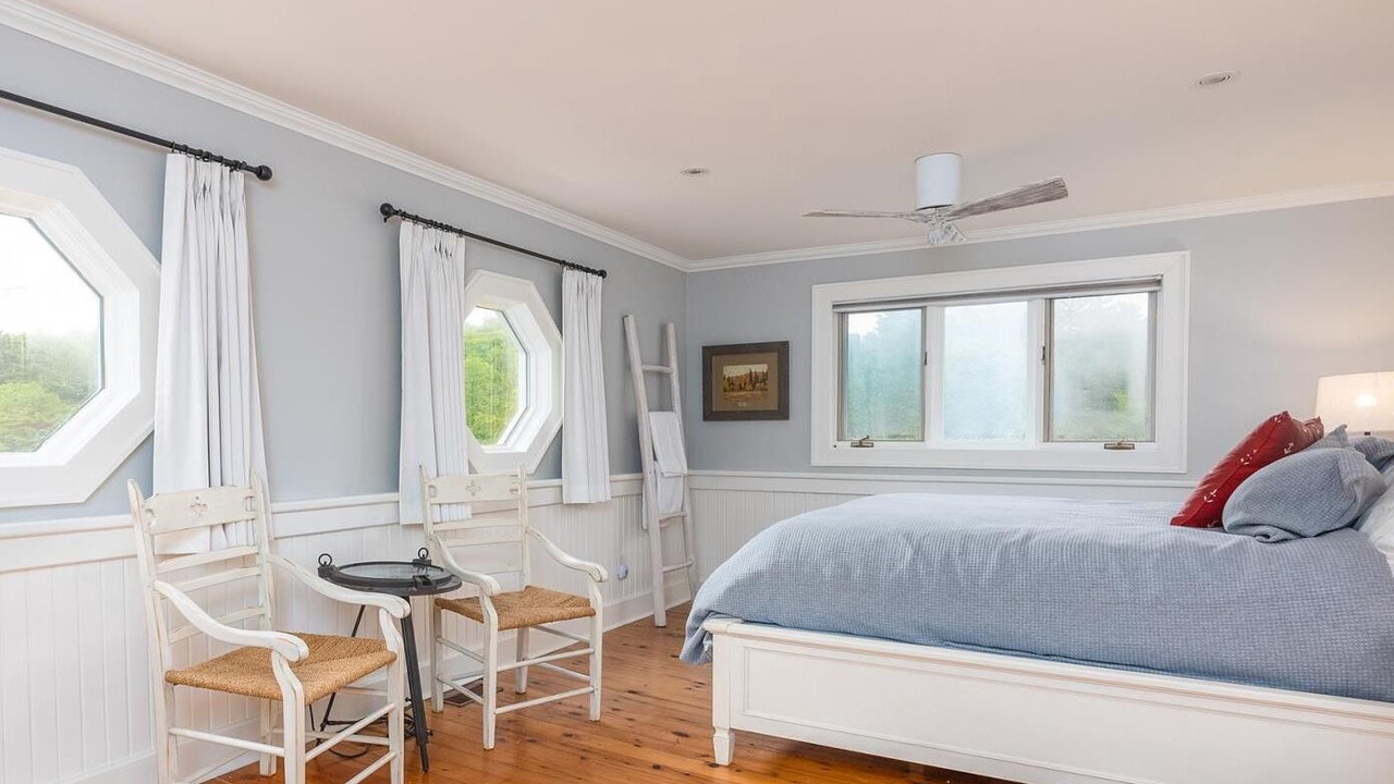 Photo of Bedroom in Muskoka Lakes