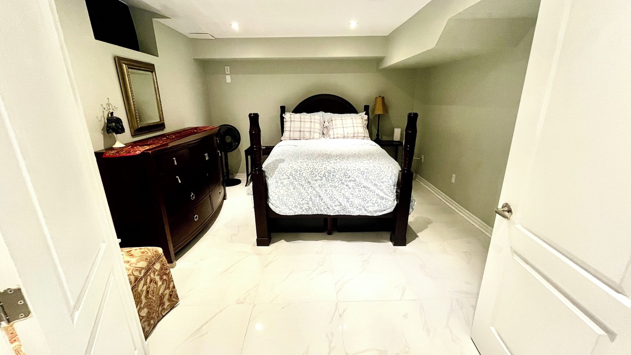 Photo of Bedroom in Central Erin Mills