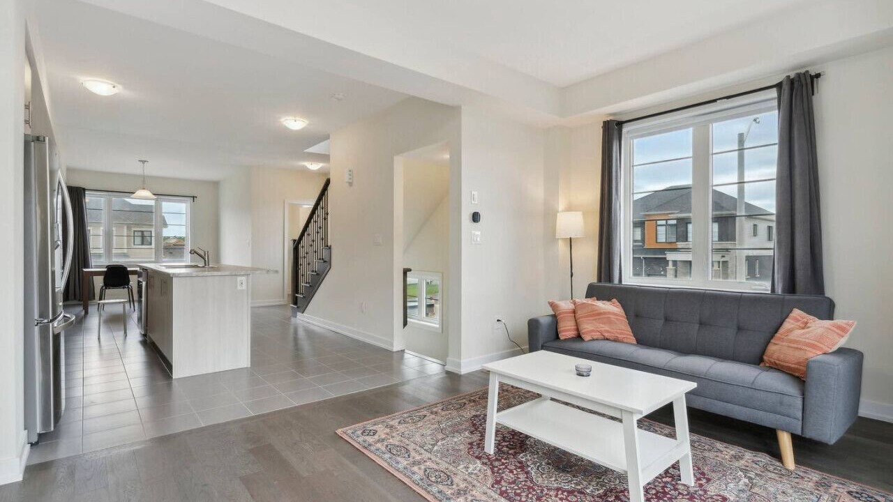 Photo of Livingroom in Thorold