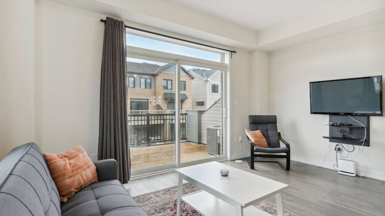 Photo of Livingroom in Thorold