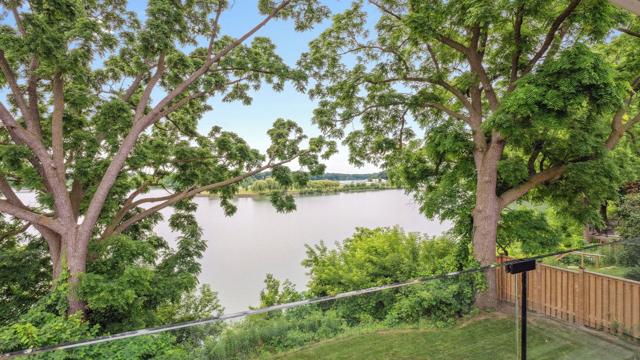 Photo of Patio Balcony in Port Dalhousie