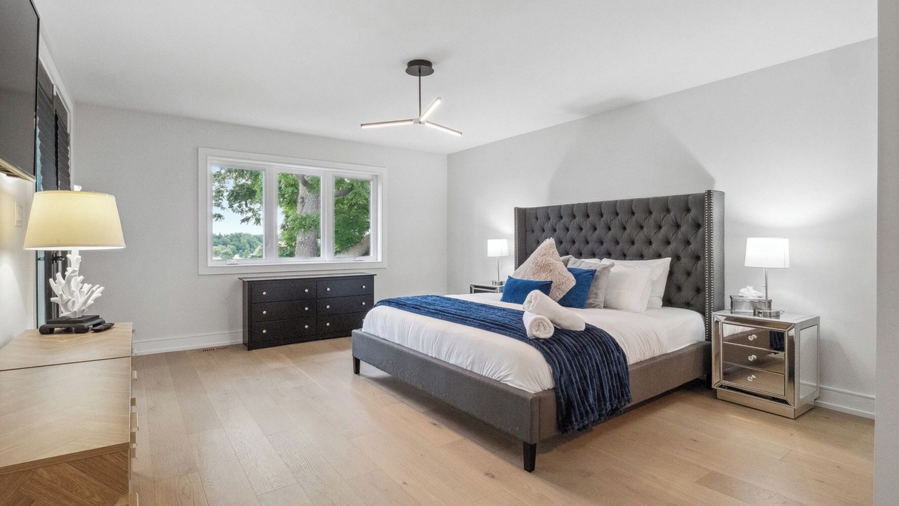 Photo of Bedroom in Port Dalhousie