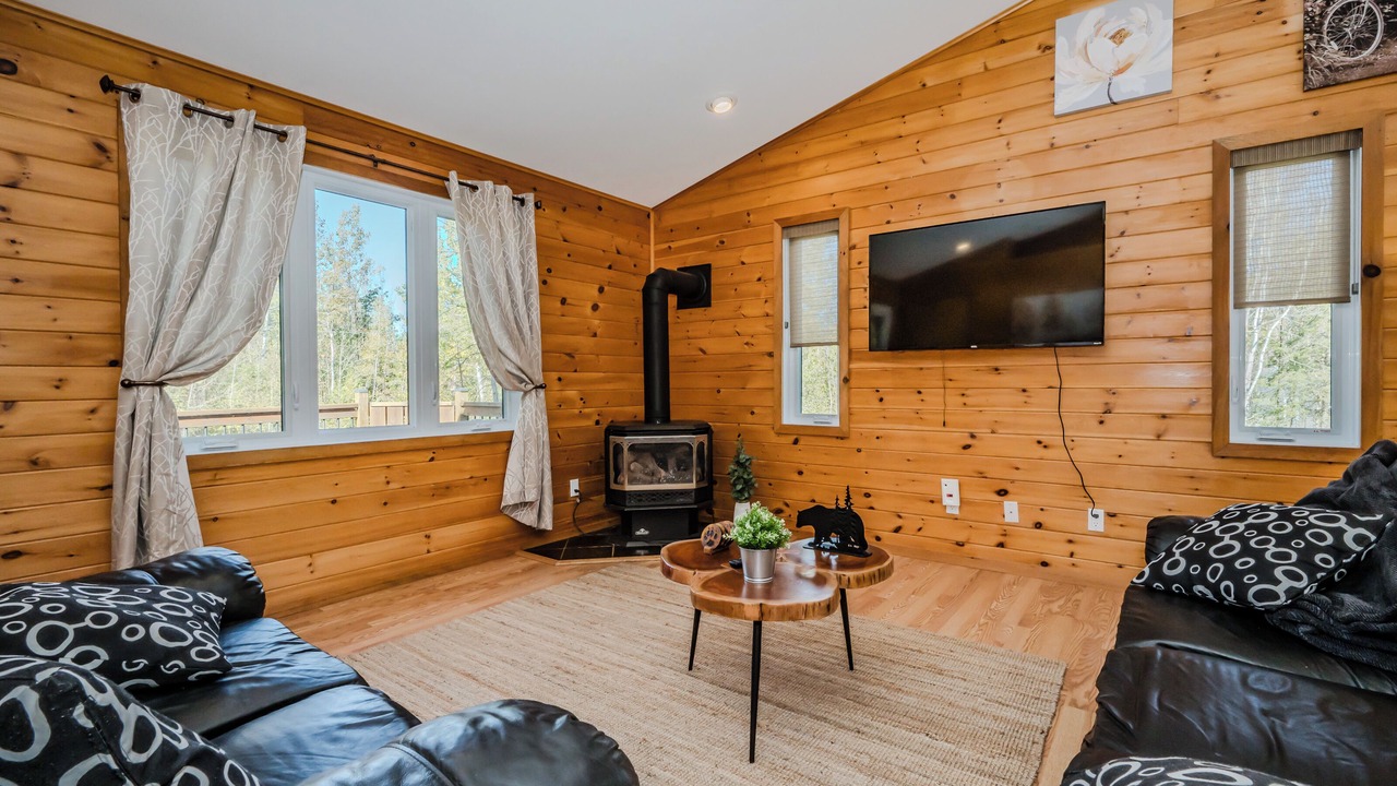Photo of Livingroom in Miller Lake