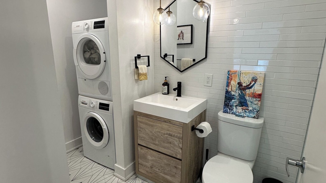 Photo of Bathroom in Fort York