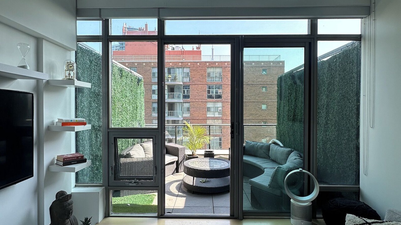 Photo of Livingroom in Fort York