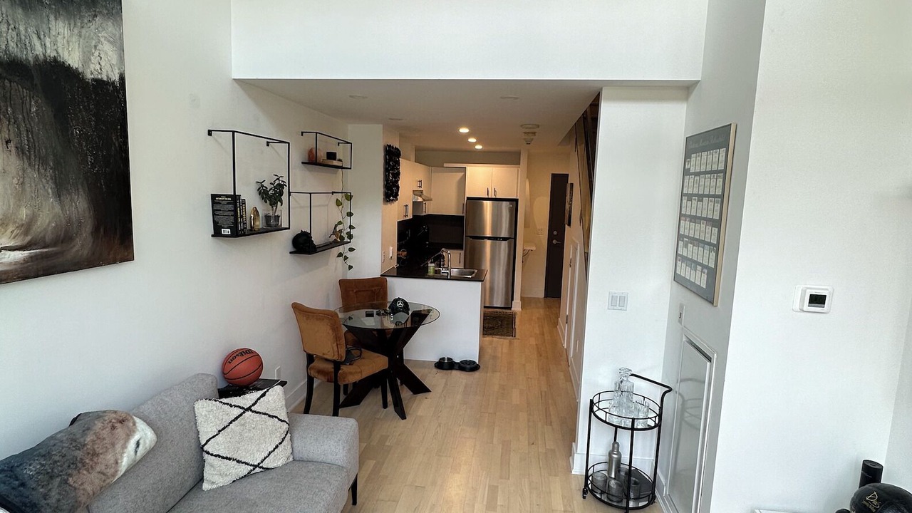 Photo of Livingroom in Fort York