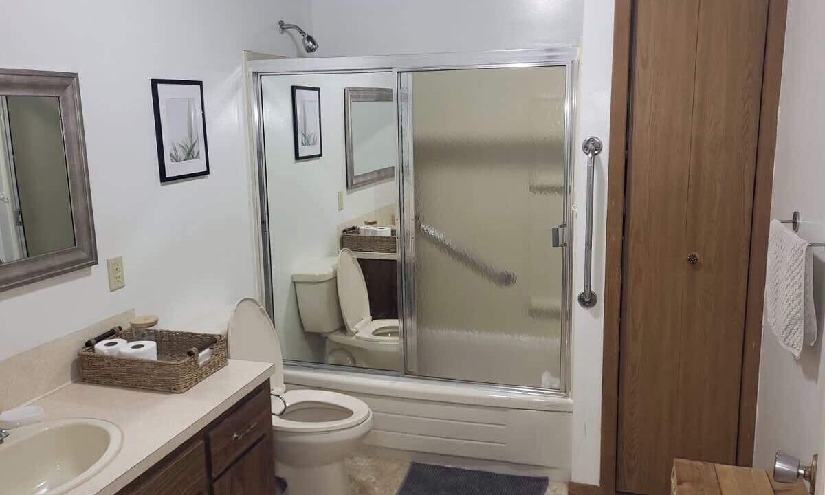 Photo of Bathroom in Thunder Bay
