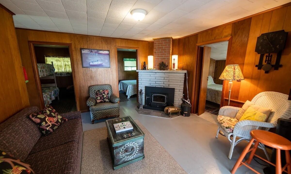 Photo of Livingroom in Central Elgin