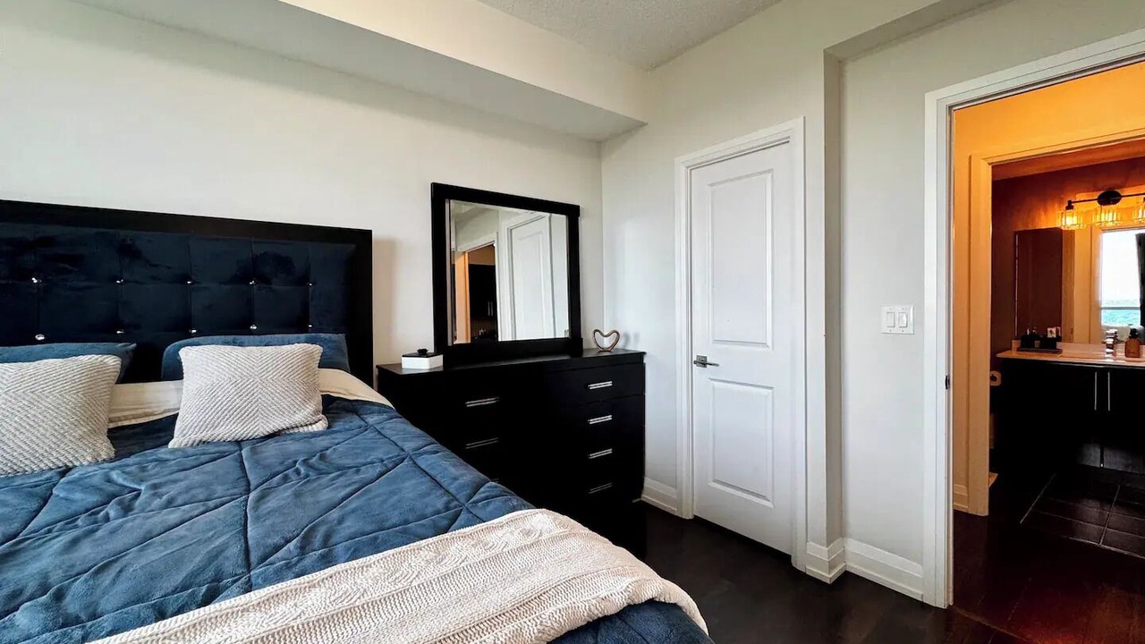Photo of Bedroom in Thornhill