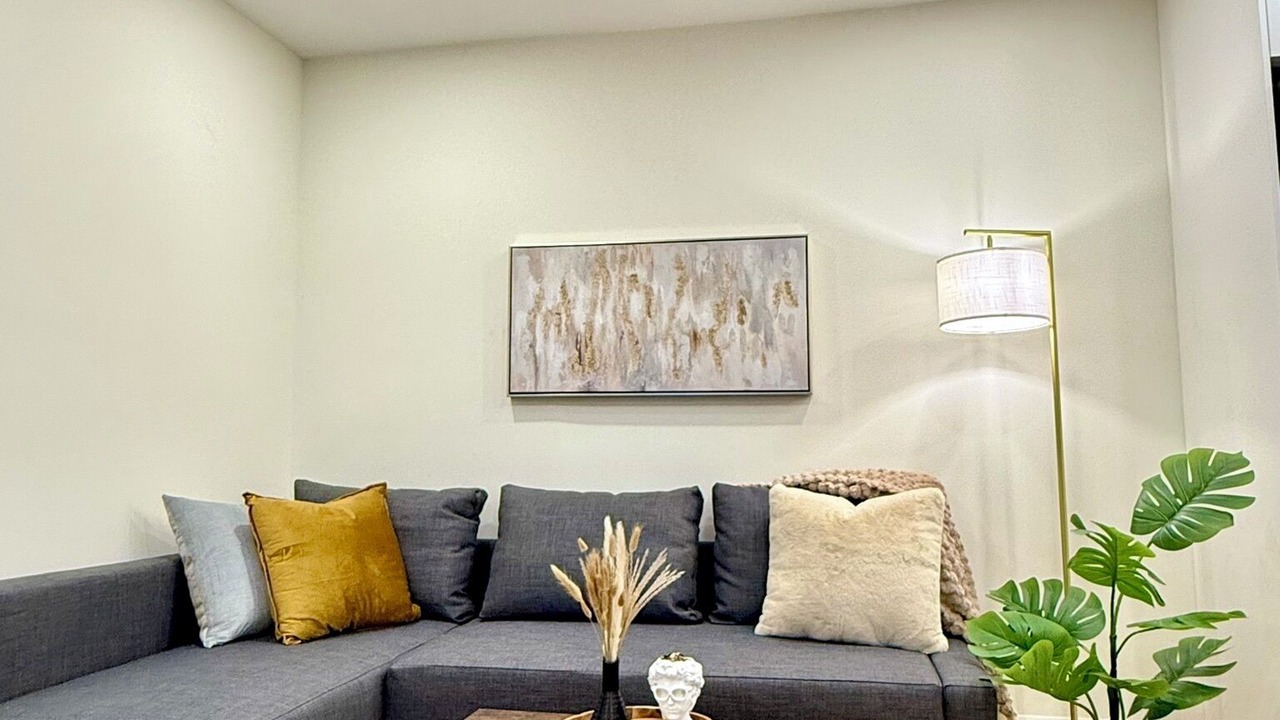 Photo of Livingroom in Little Italy
