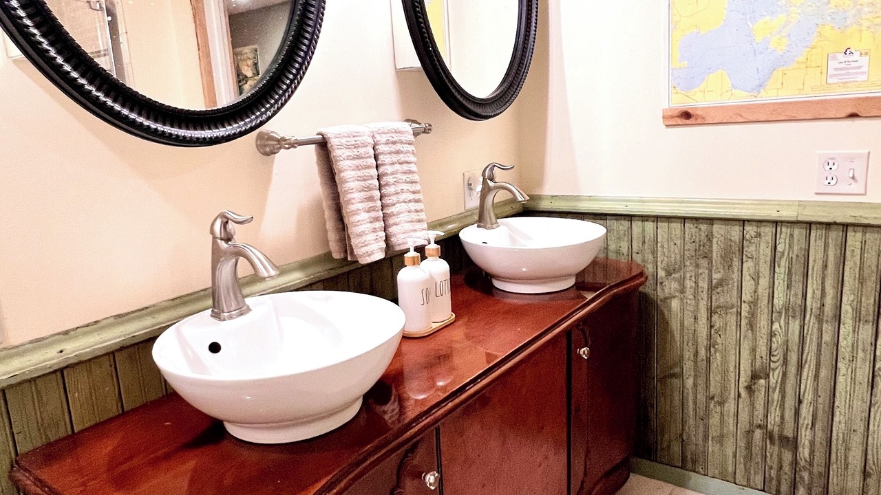 Photo of Bathroom in Forbes
