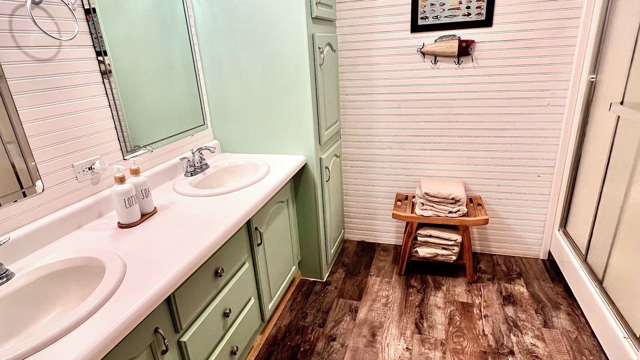 Photo of Bathroom in Forbes