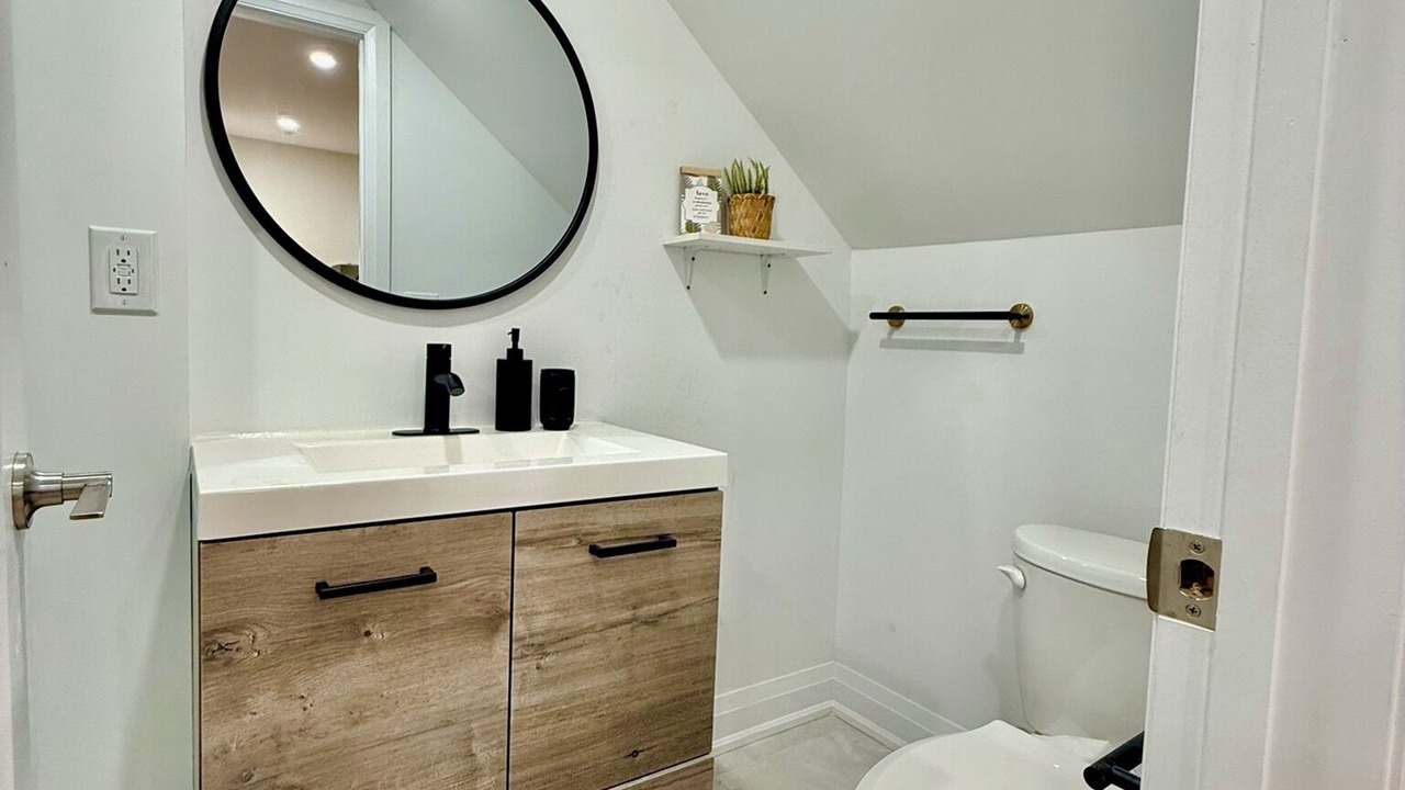 Photo of Bathroom in Trinity - Bellwoods