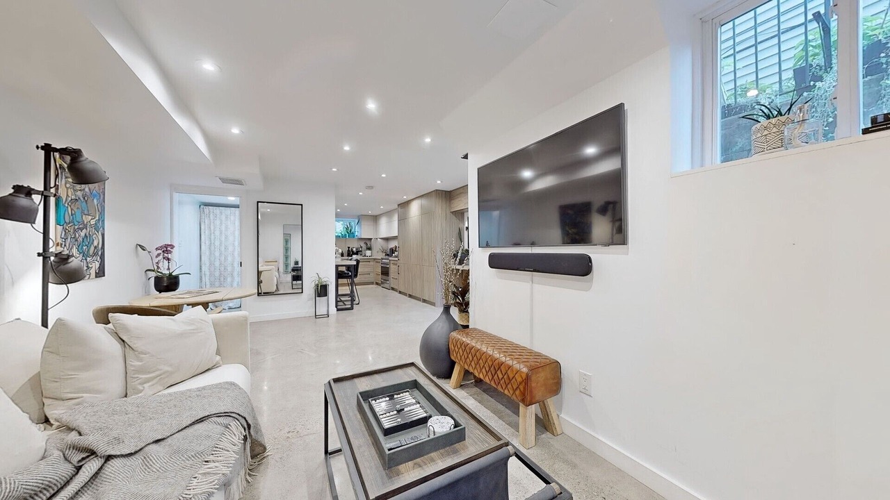 Photo of Livingroom in Brockton Village