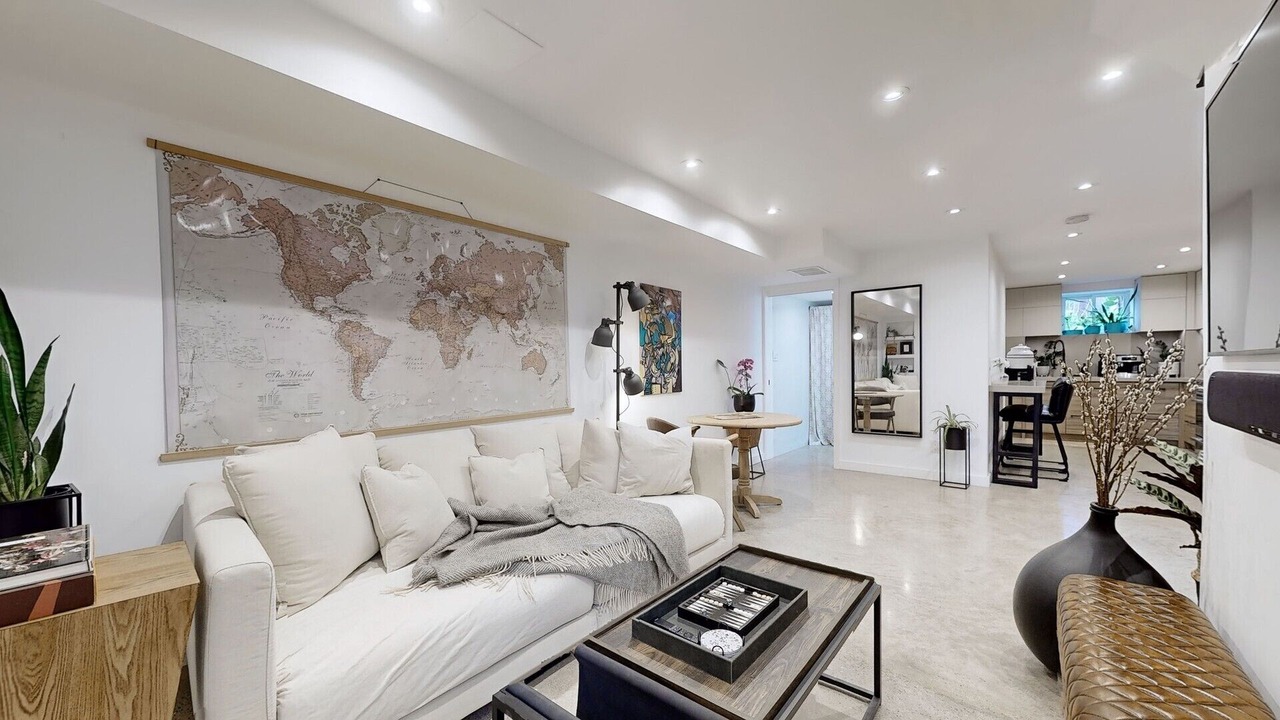 Photo of Livingroom in Brockton Village