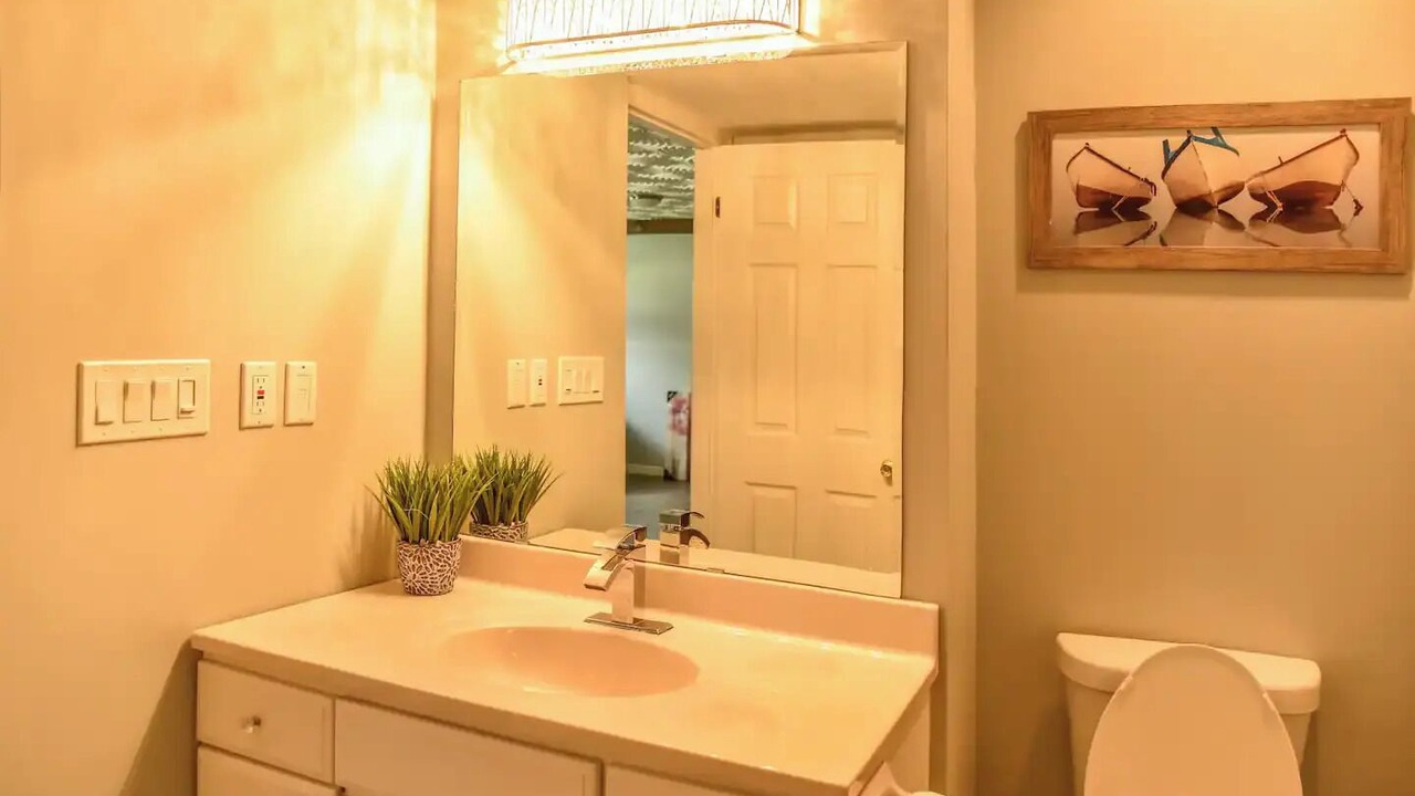 Photo of Bathroom in LaSalle