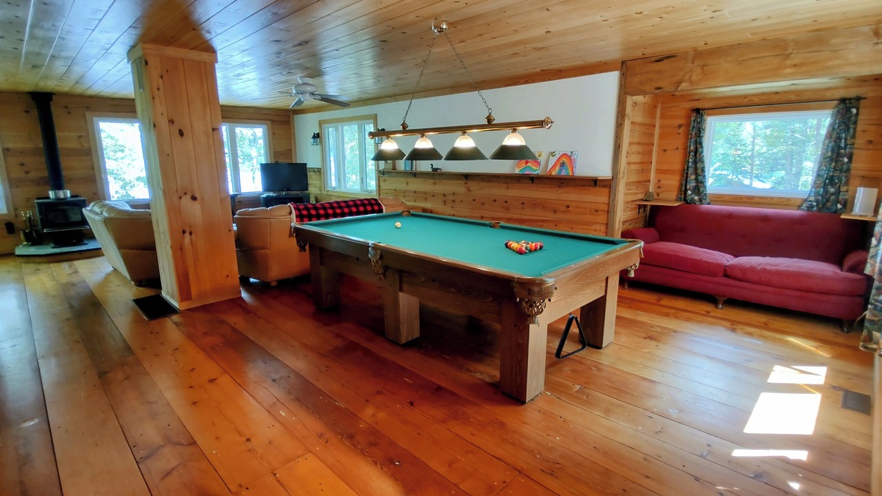 Photo of Bedroom in Aylen Lake