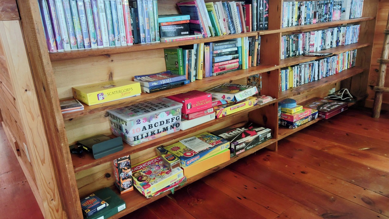 Photo of Bedroom in Aylen Lake