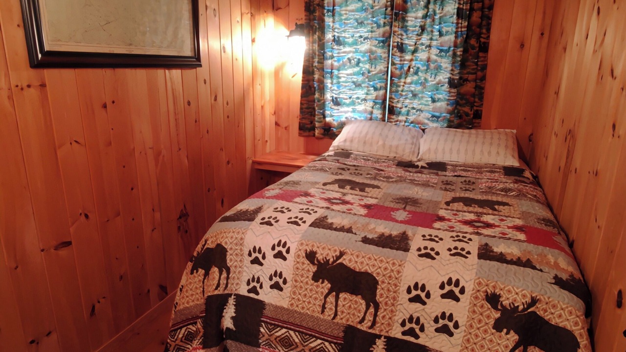 Photo of Bedroom in Aylen Lake