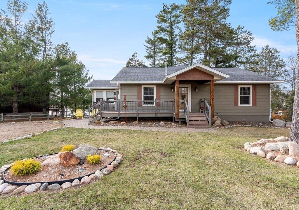 Photo of Outdoor in Emily