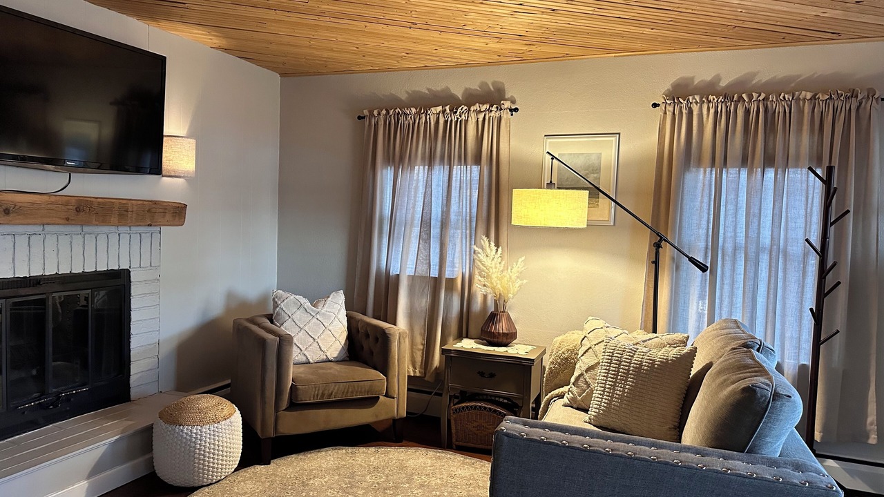 Photo of Livingroom in Moose Lake