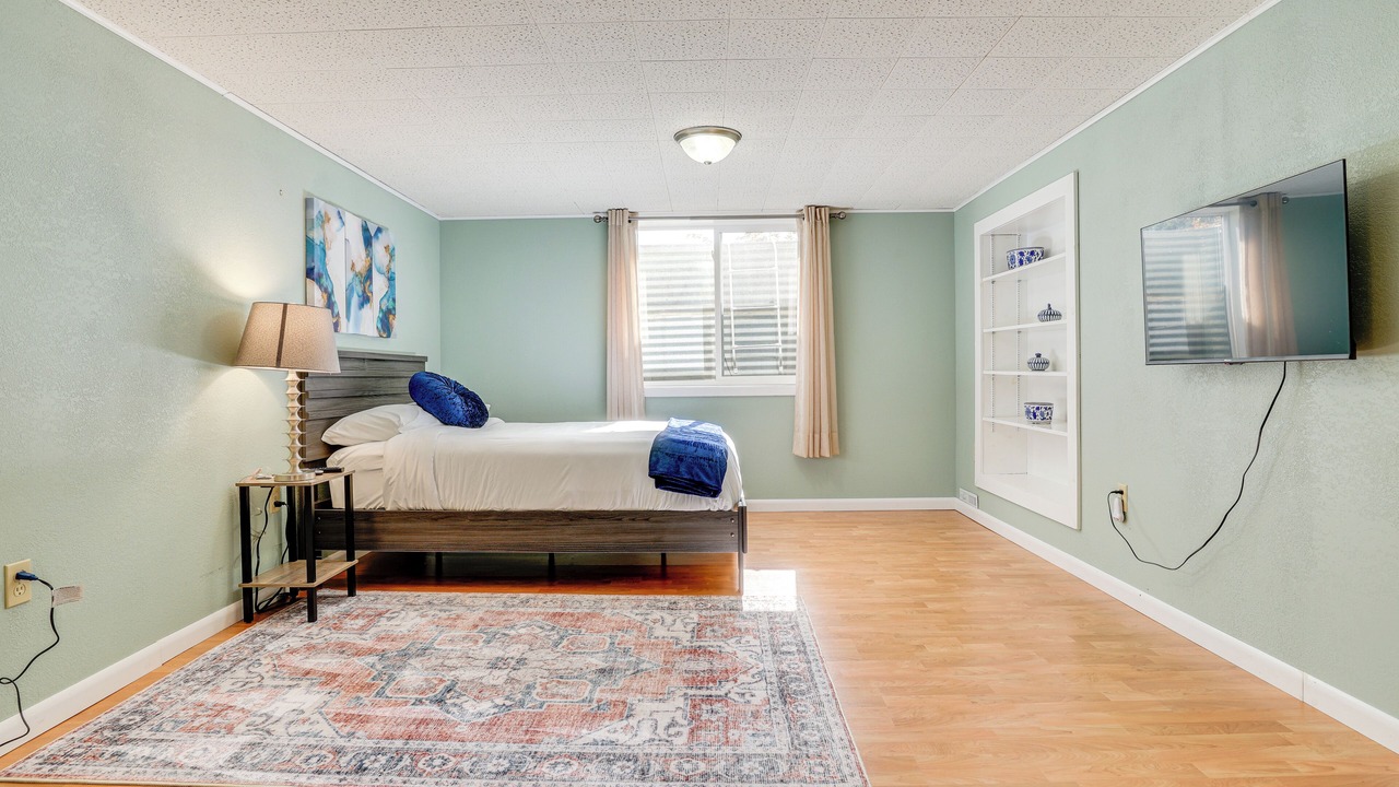 Photo of Bedroom in Cottage Grove