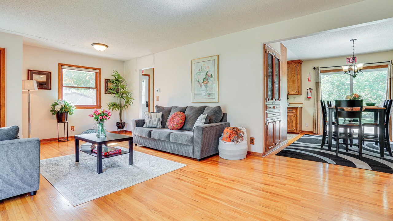 Photo of Livingroom in Cottage Grove