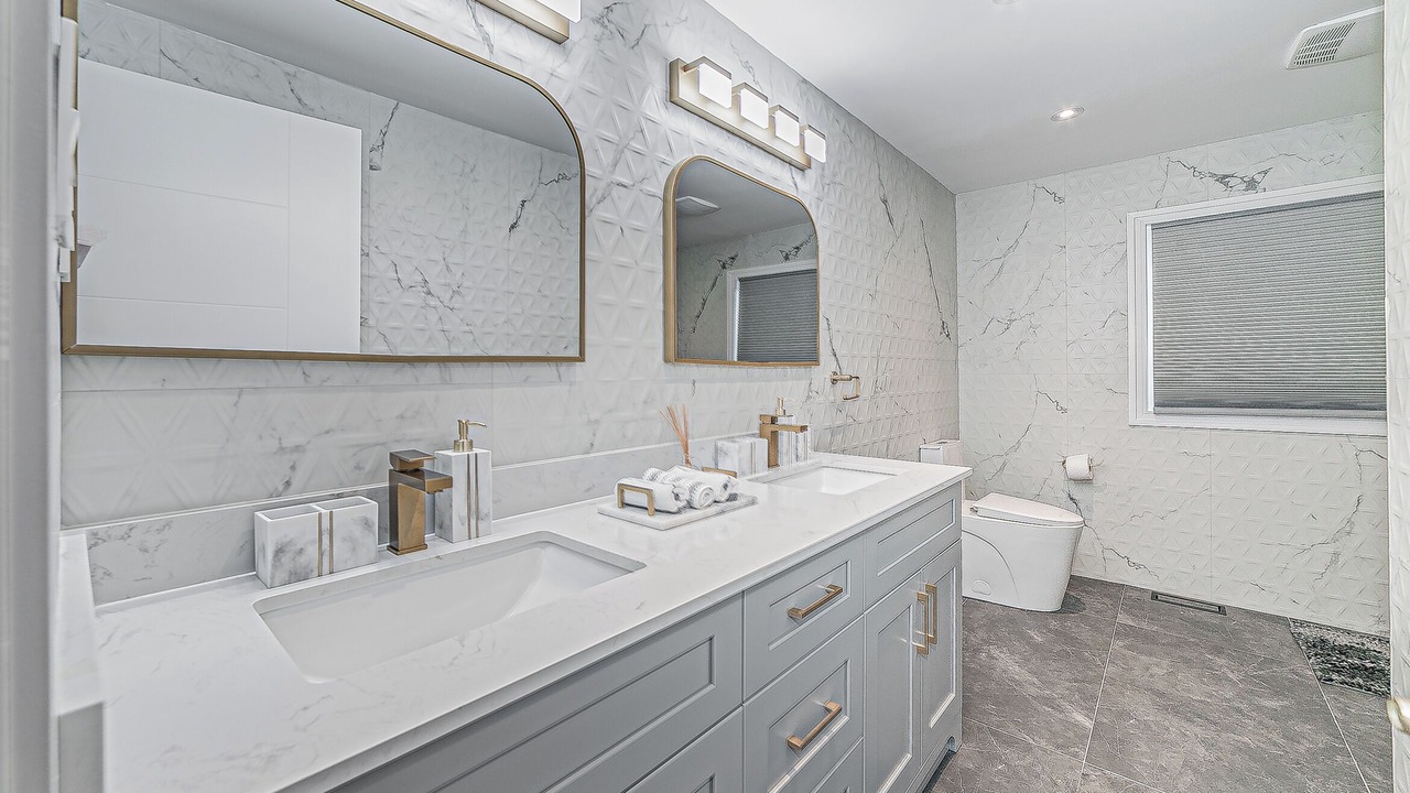 Photo of Bathroom in Gateway