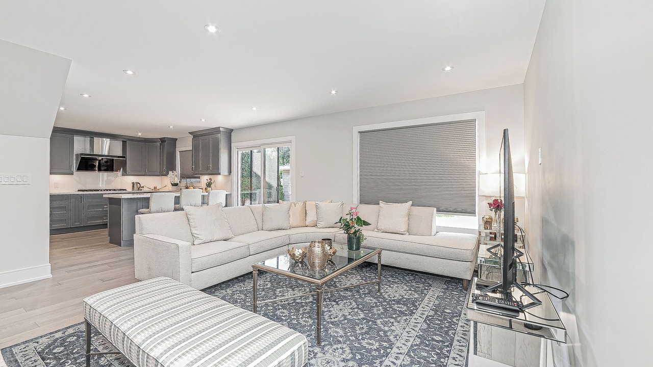 Photo of Livingroom in Gateway