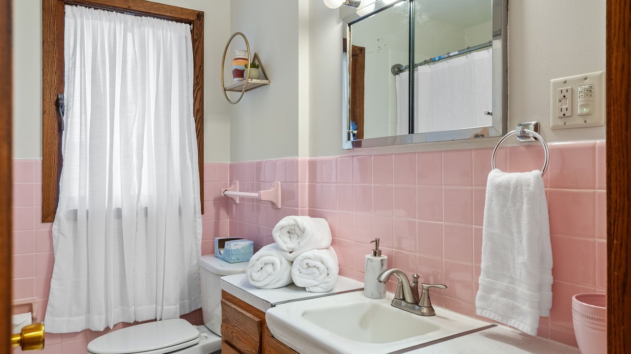 Photo of Bathroom in Summit - University