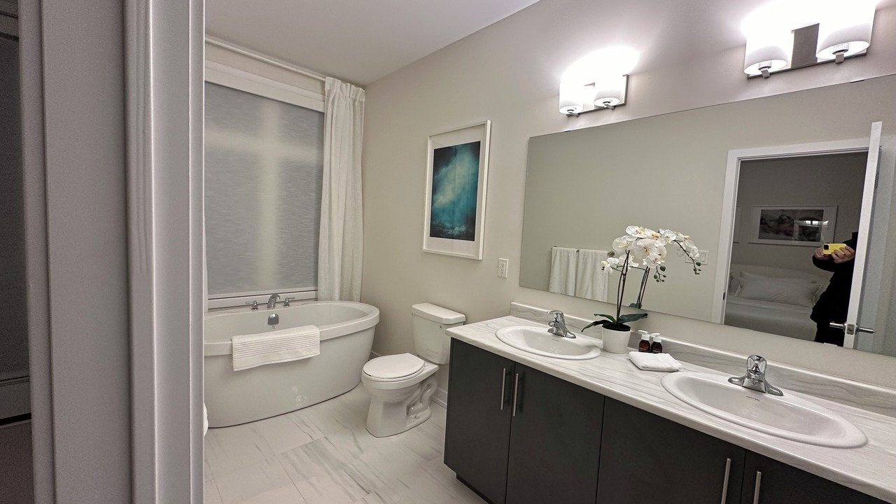 Photo of Bathroom in Oakville