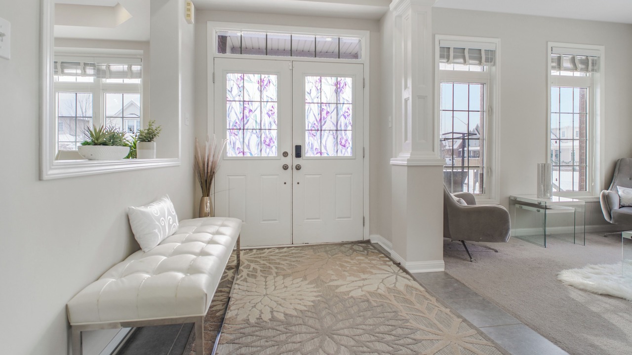 Photo of Livingroom in Bowmanville