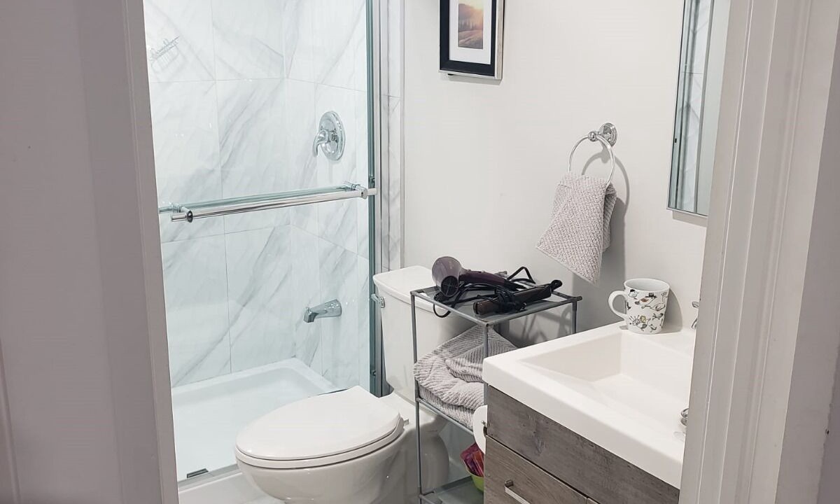 Photo of Bathroom in Halton Regional Municipality
