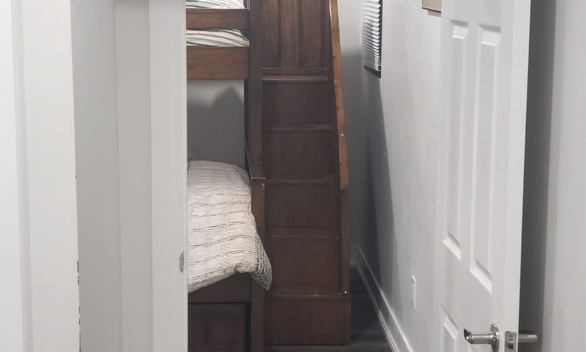 Photo of Bedroom in Halton Regional Municipality