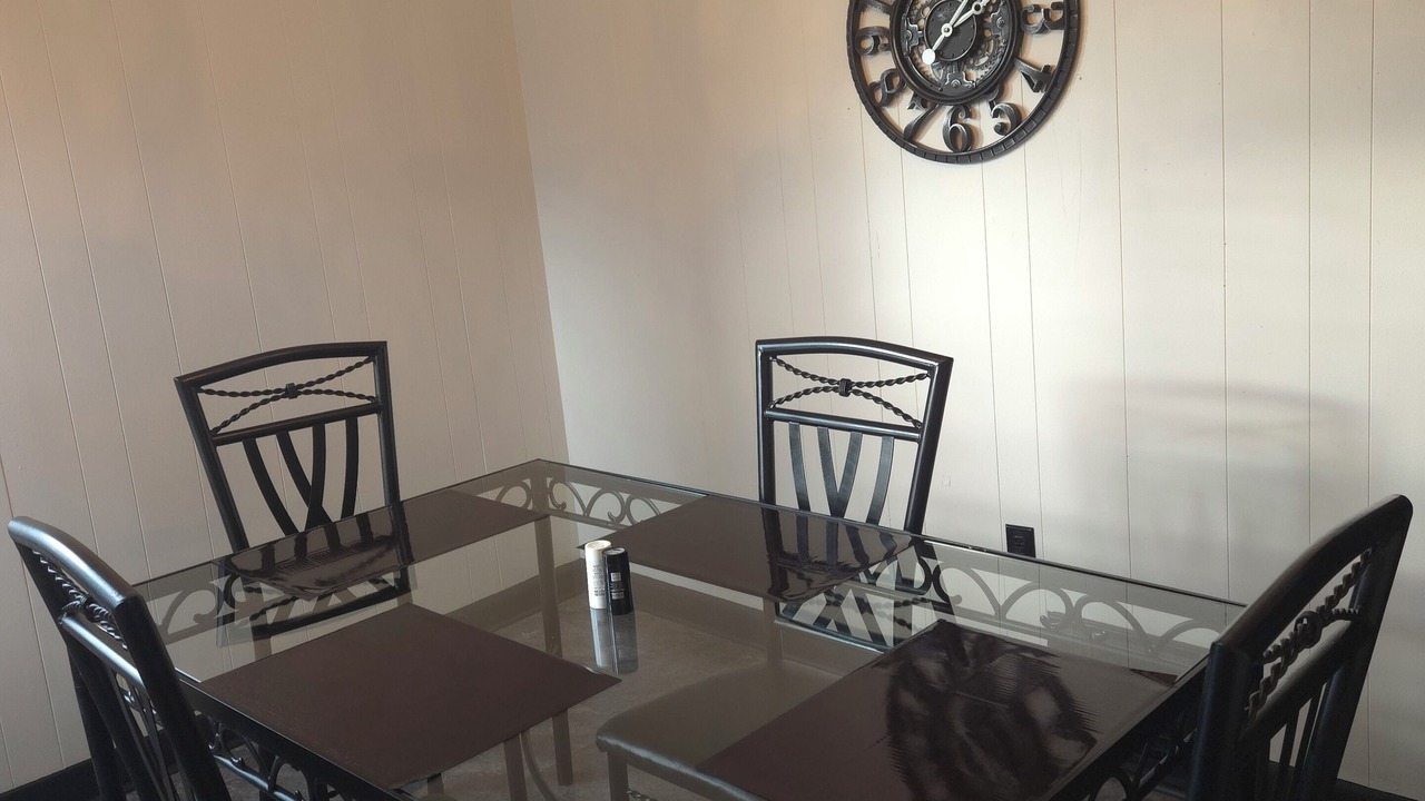 Photo of Livingroom in Rideau Heights