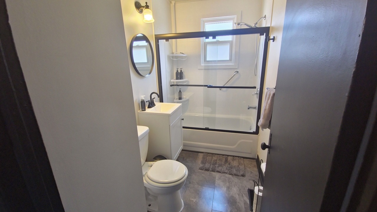 Photo of Bathroom in Rideau Heights