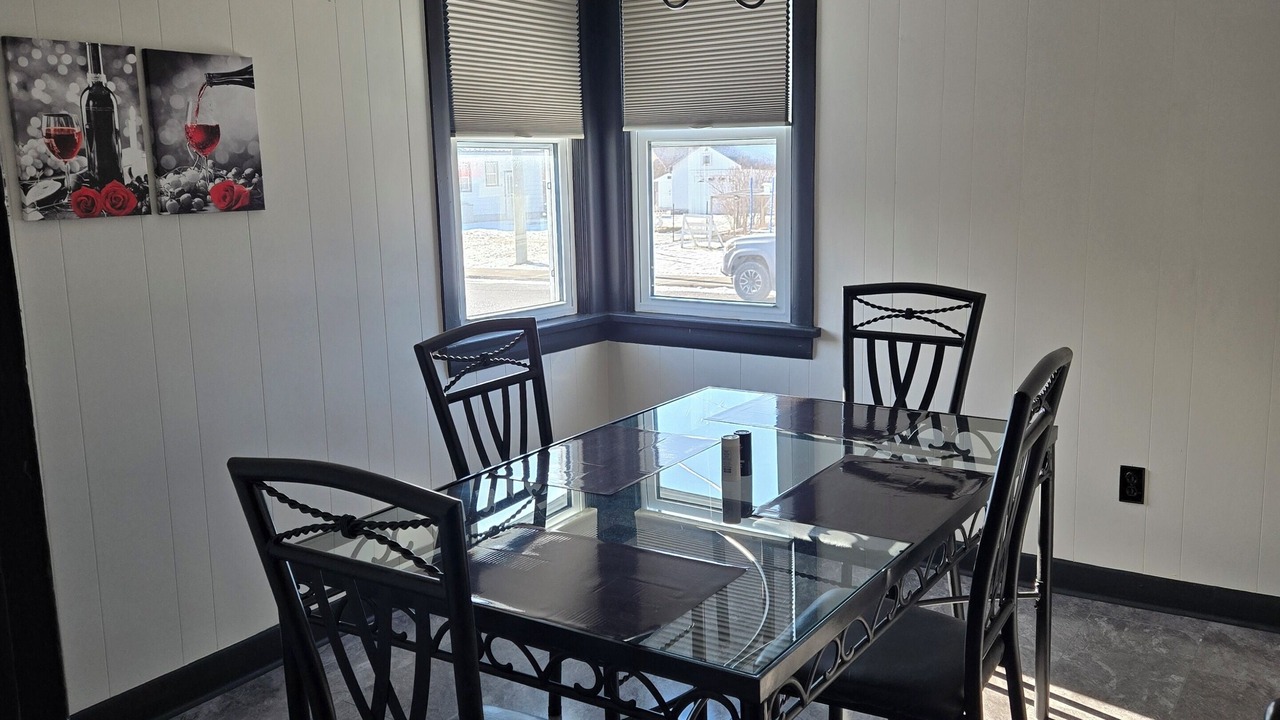 Photo of Livingroom in Rideau Heights