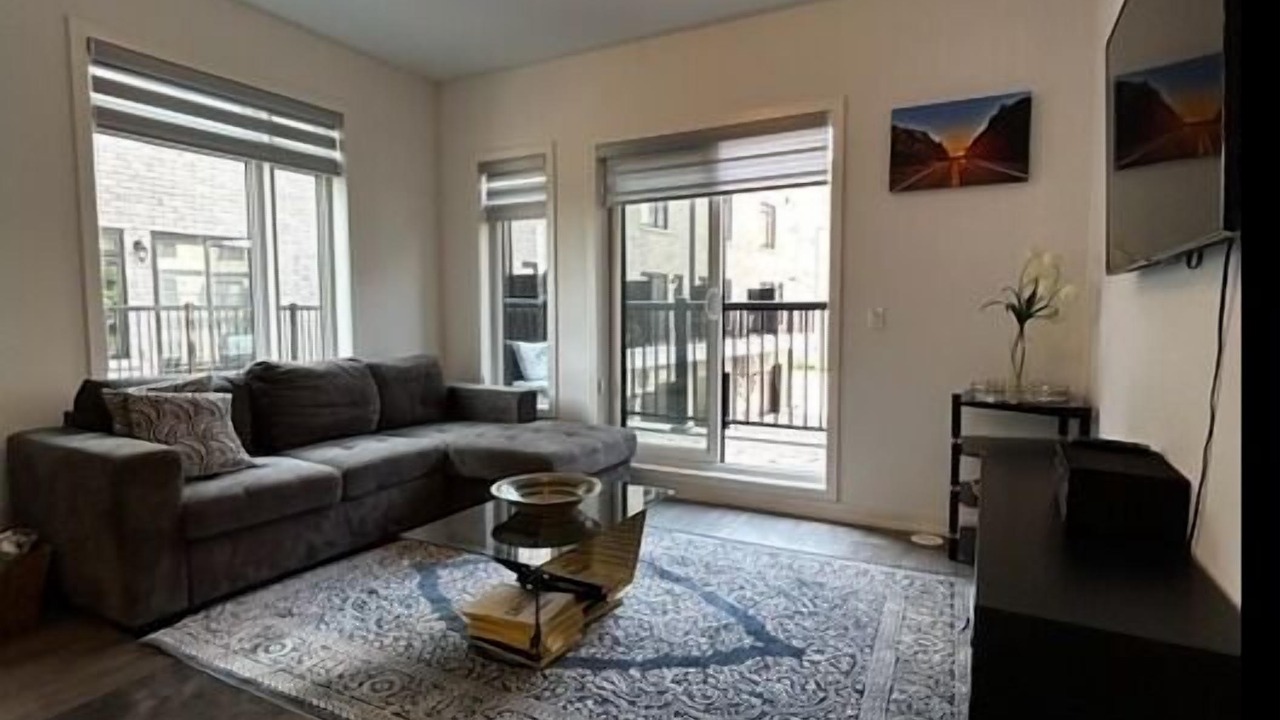 Photo of Livingroom in Victoria Village