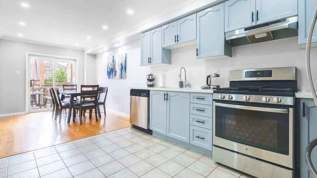Photo of Kitchen in Thornhill